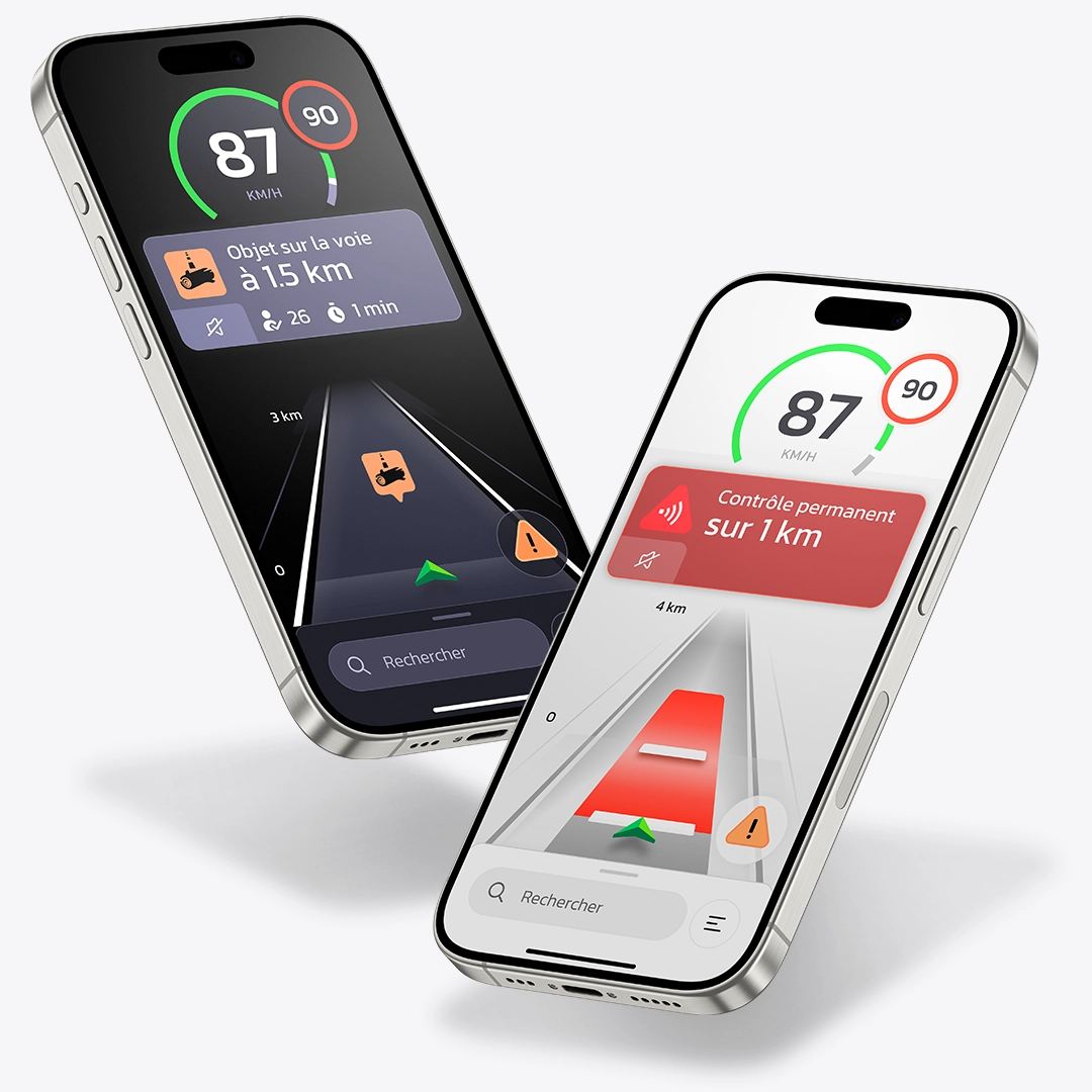 Application Coyote affichée sur un smartphone, avec alertes de conduite et limitation de vitesse en temps réel